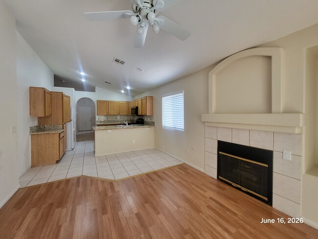 Photo - 4523 Sparwood Dr