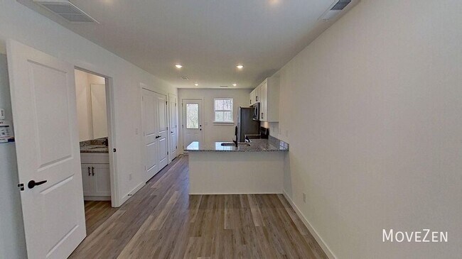 Photo - 275 Vanderbilt Rd