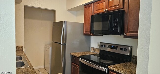 Photo - 2865 Winkler Ave Unit 416