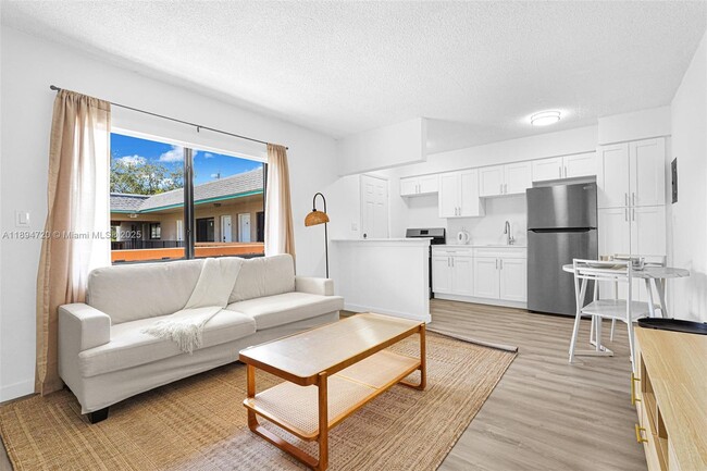 Photo - 13210 Memorial Hwy Unidad 106