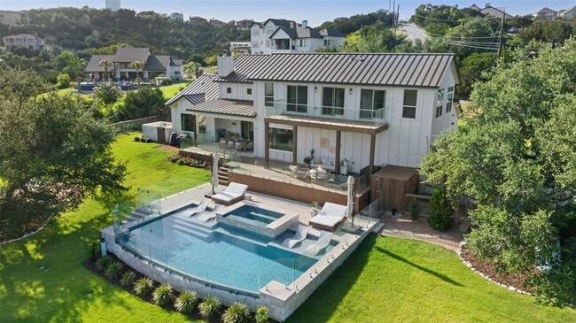 Photo - 1302 Sparrow Ln