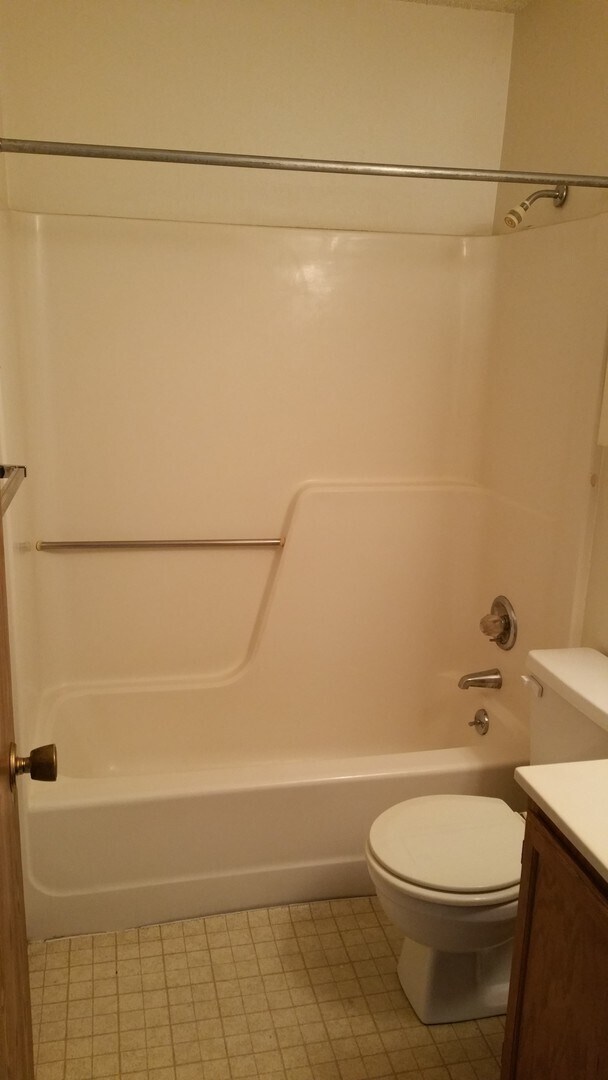 Photo - Incredible 1 Bedroom Condo on Iowa City West Side Unidad 3