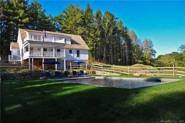 51 Senff Rd