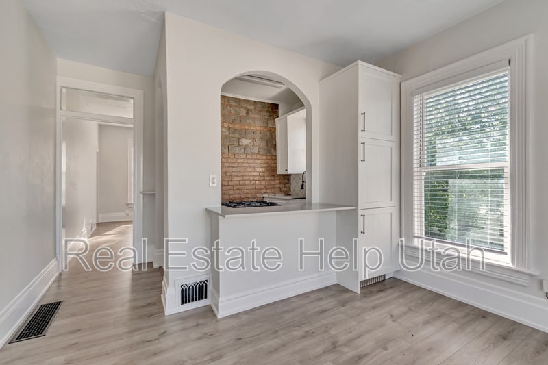 Photo - 365 S Elizabeth St Unit #3