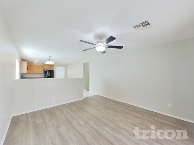 Photo - 5306 E Silverbell Rd