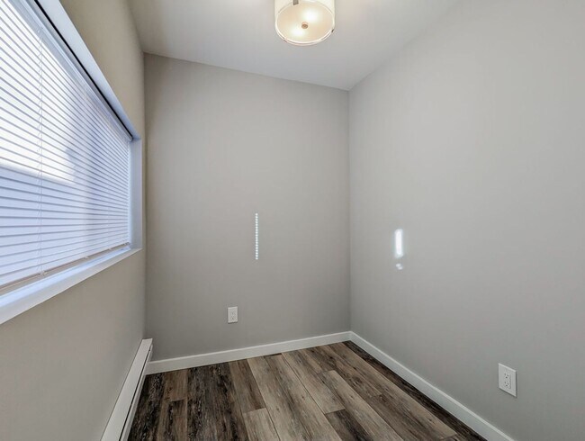 Photo - 2008 Vernon Rd Unit B