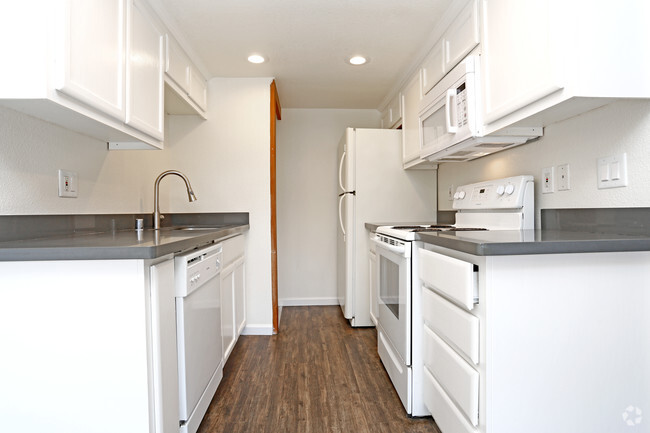 Moorpark Garden Apartments - Moorpark Garden Apartments