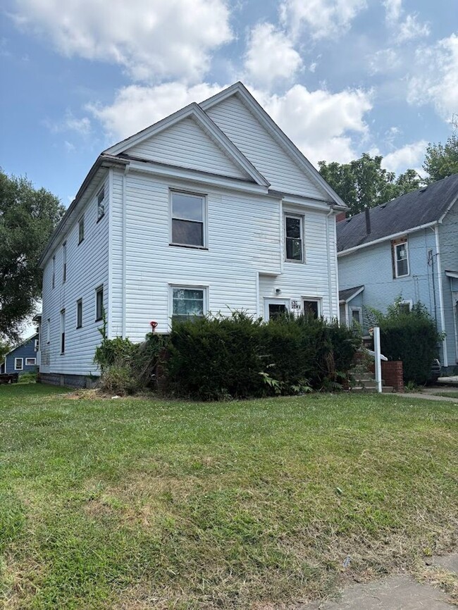 Building Photo - 430 Hazlett Ave NW Unit 430 Hazlett Ave NW - Top Rental
