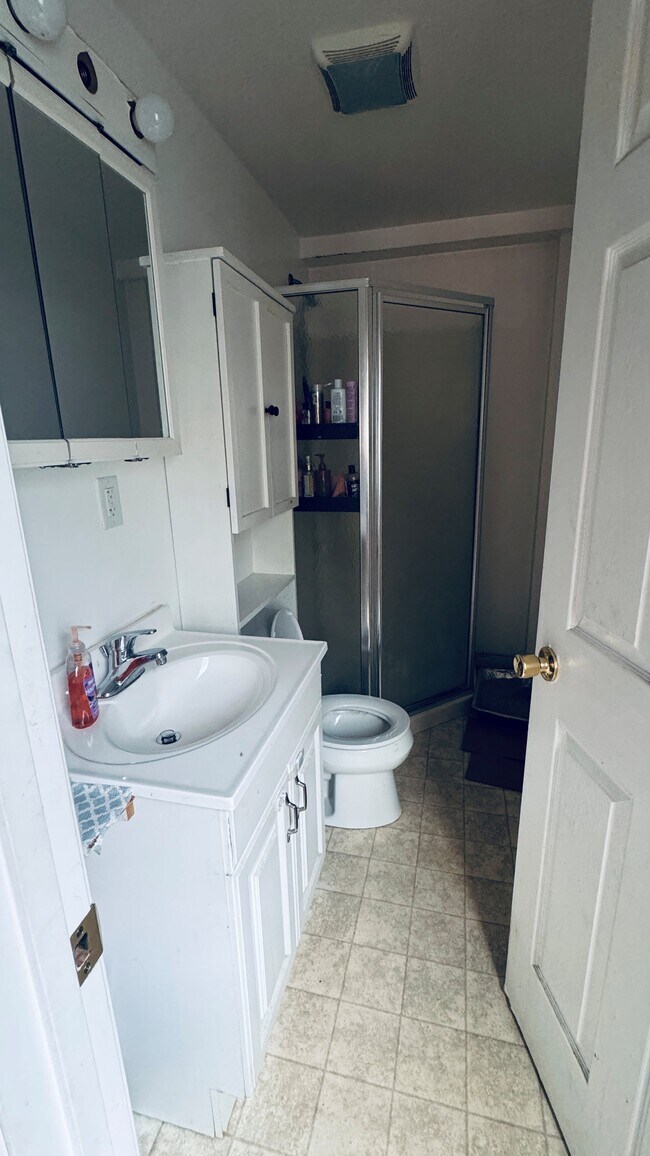 3/4 Bathroom - 6 Lowell St Unit 6 Lowell Street