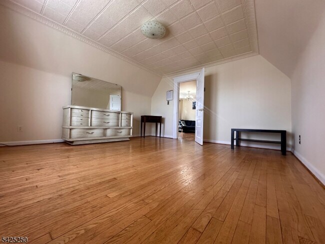 Photo - 75 Elm St Unit 3