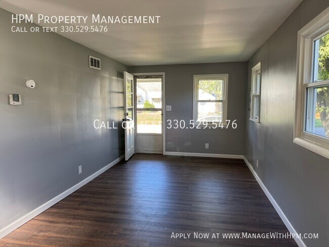 Photo - 2340 22nd St NE