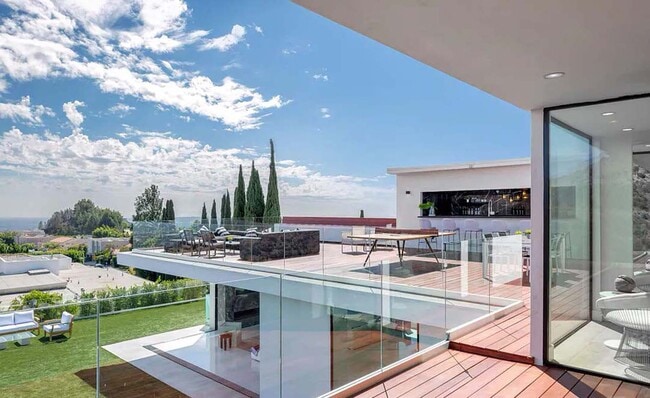 Photo - 2110 Hercules Dr