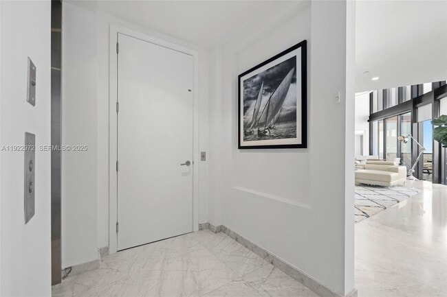 Photo - 18555 Collins Ave Unit 4404