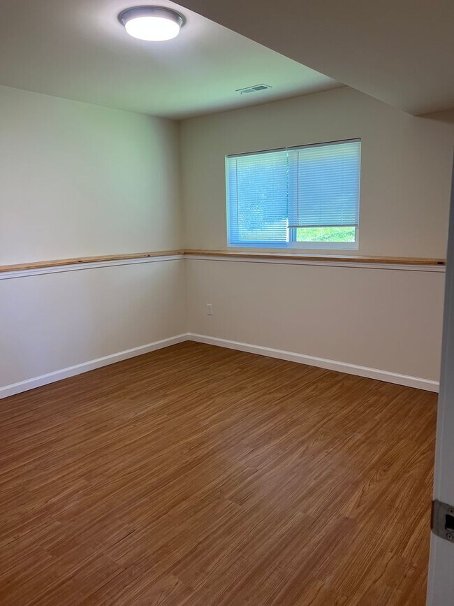 Photo - BRAND-NEW 4-beds/2-baths house near I-44