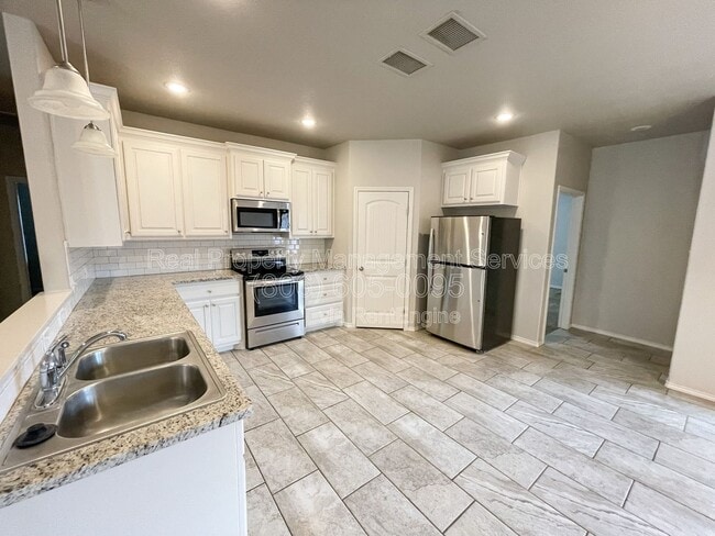 Photo - 11207 Akron Ave