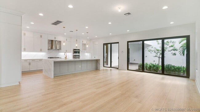 13136 Alton Rd