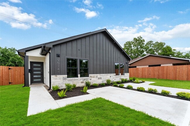 Building Photo - 9514 Ashville Dr Rental