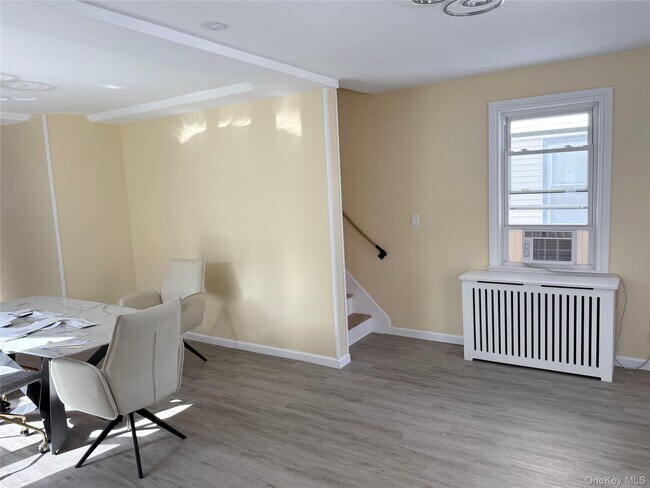 Photo - 363 Hewlett Pkwy