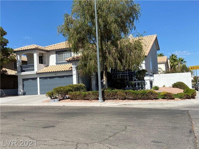 Photo - Beautifully Remodeled Home with Pool, RV Parking & 3-Car Garage!