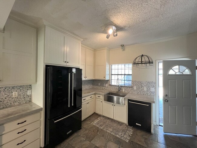 Photo - Mid City Condo