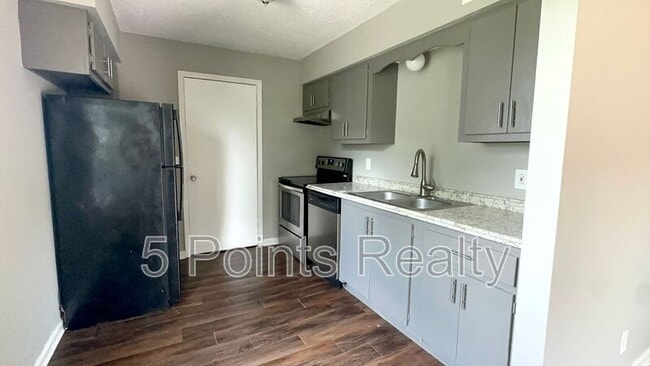 Photo - 308 Prince Ave
