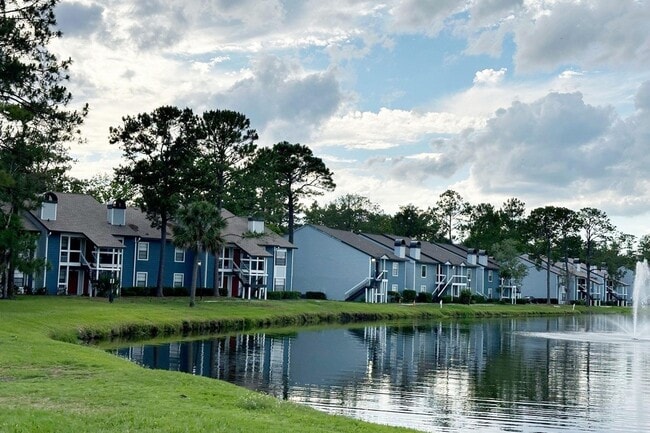 Building Photo - Grove at Deerwood Rental