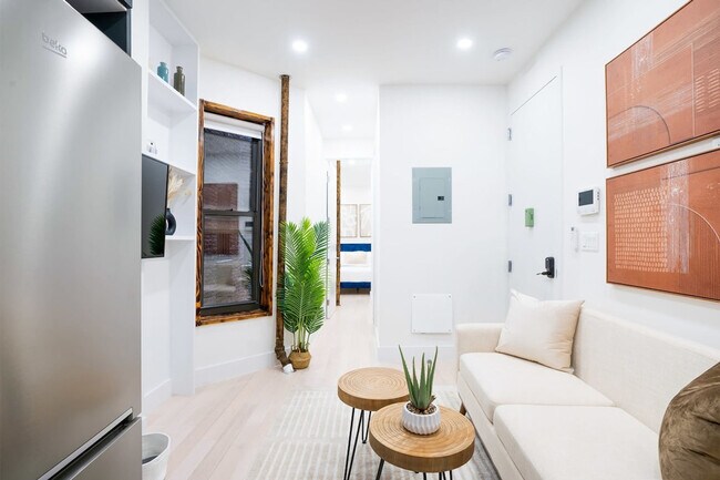 Photo - 515 W 48th St Unit ID1022015P