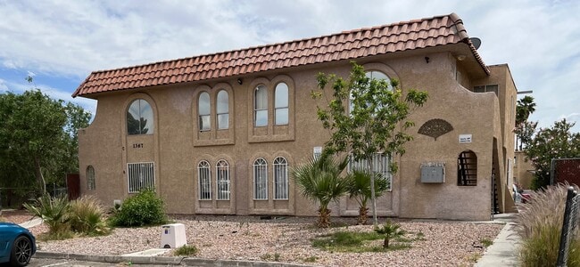 Building Photo - 1367 Pattee Cir Unit C Rental