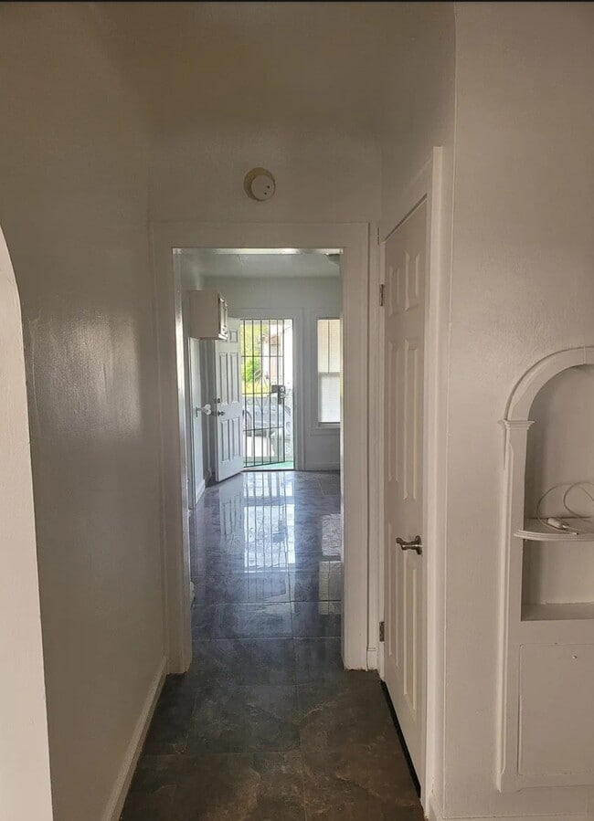 Photo - 3973 High St