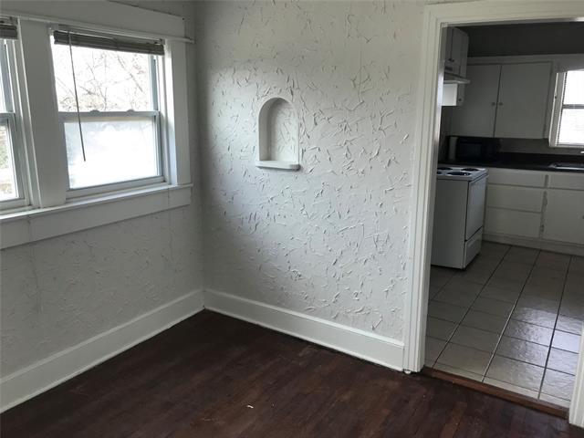 Photo - 813 W Eighth St Unit 2