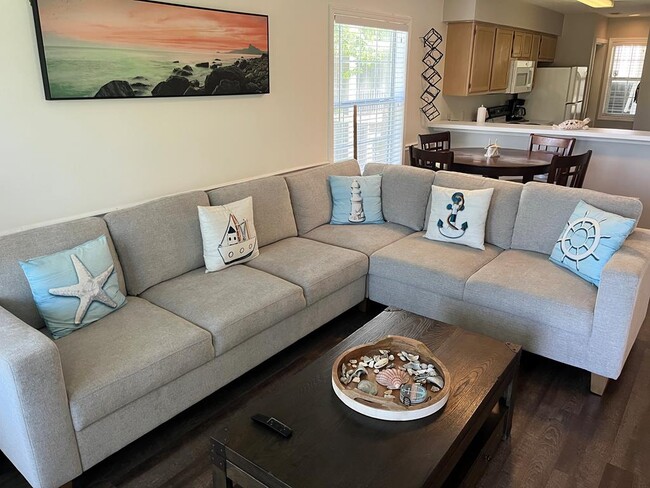 Photo - 537 White River Dr