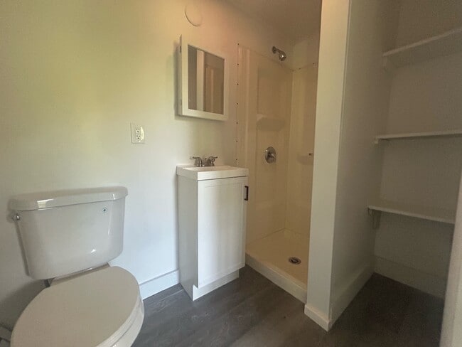 Photo - 286 Walnut St Unit 286