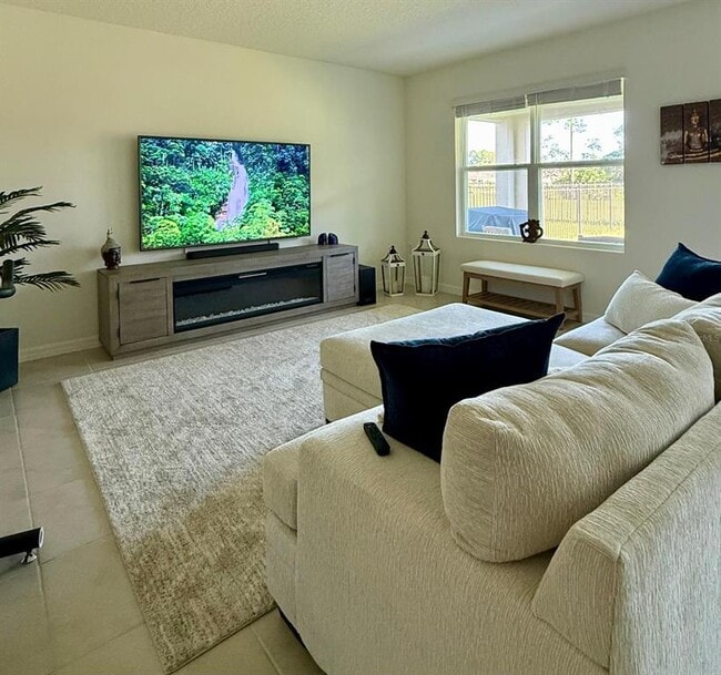 Photo - 17132 Edgemont Ln