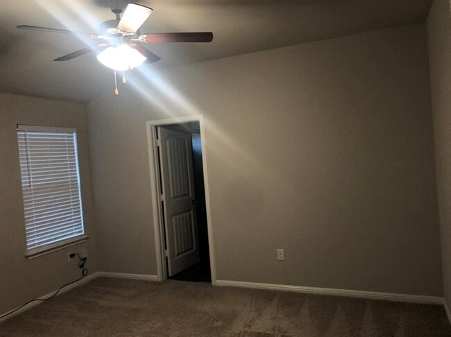 Photo - 3504 Blazeby Dr