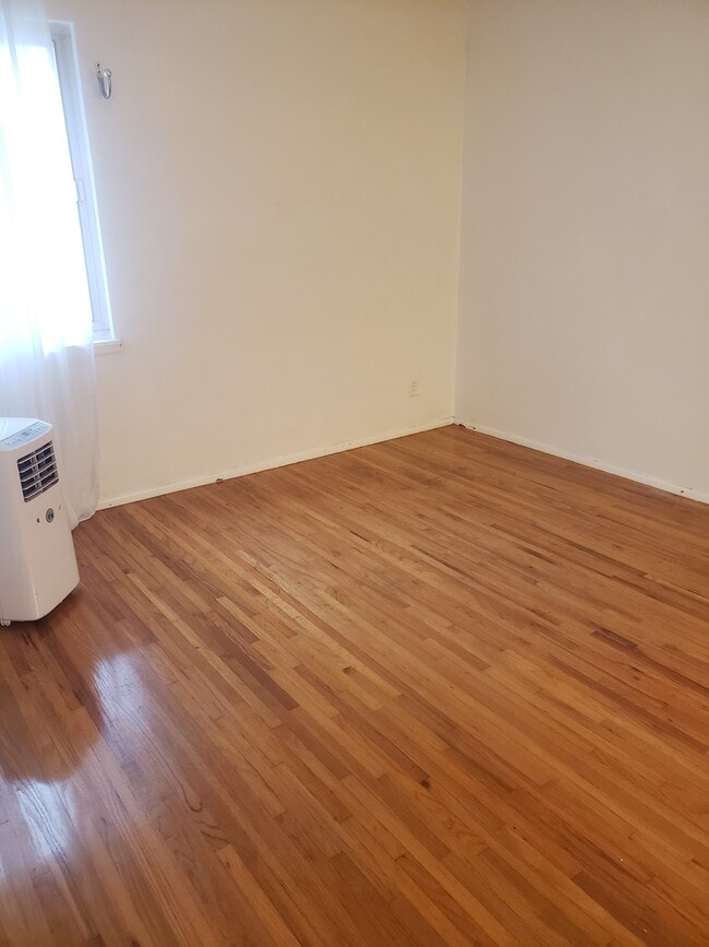 Bedroom 2 - 7116 W 91st St