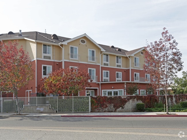 Photo - Sierra Gateway I