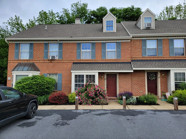Photo - 358 Meetinghouse Ln