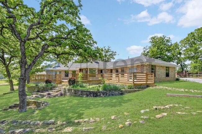 Photo - 3901 High Rd