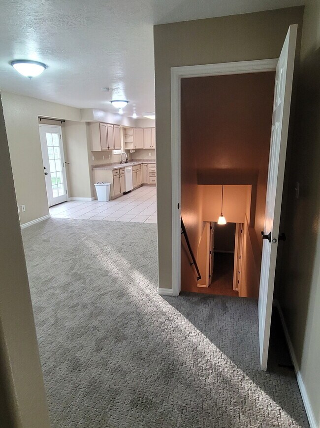 Photo - "Spacious 5-Bedroom home with 3.5 Baths and fenced yard!"