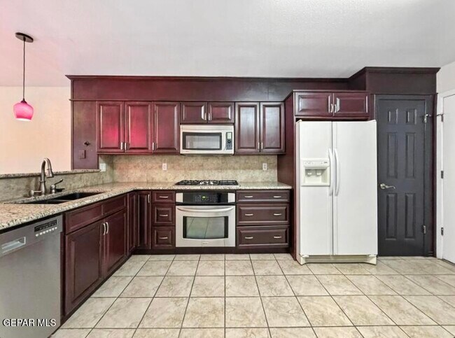 Photo - 3 Stratford Hall Cir Townhome