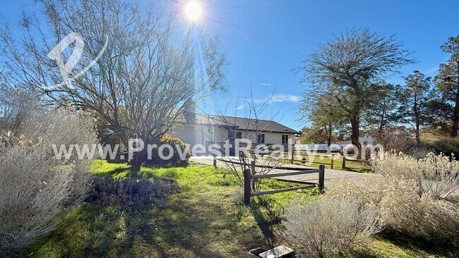 Photo - 16657 Kayuga St