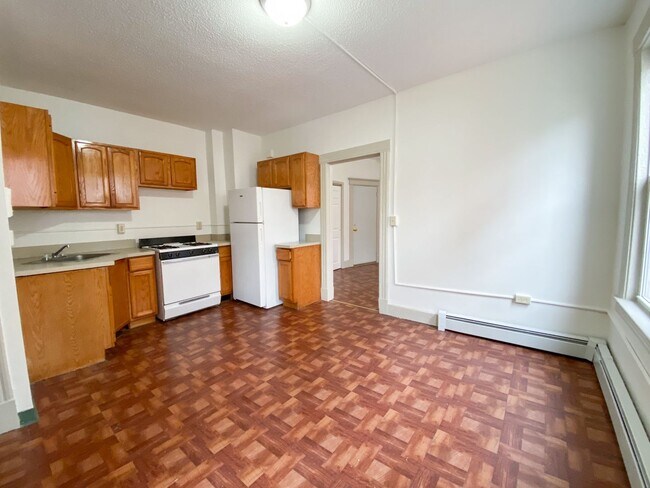 Photo - 31-33 Bond St / Rosario Properties, LLC