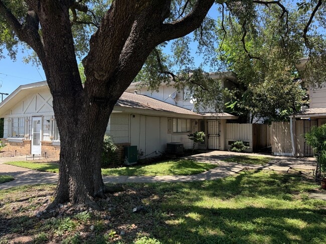 Photo - 2 BR 1 BA rental