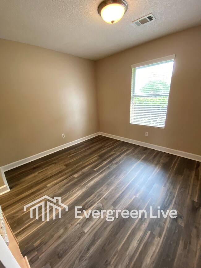 Photo - 76 Skystone Ct