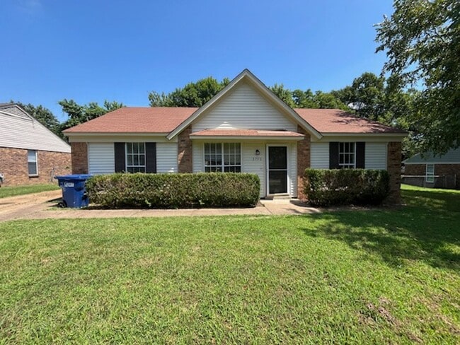 Renovated 3 Bedroom 2 Bath Home for Rent! - Renovated 3 Bedroom 2 Bath Home for Rent!