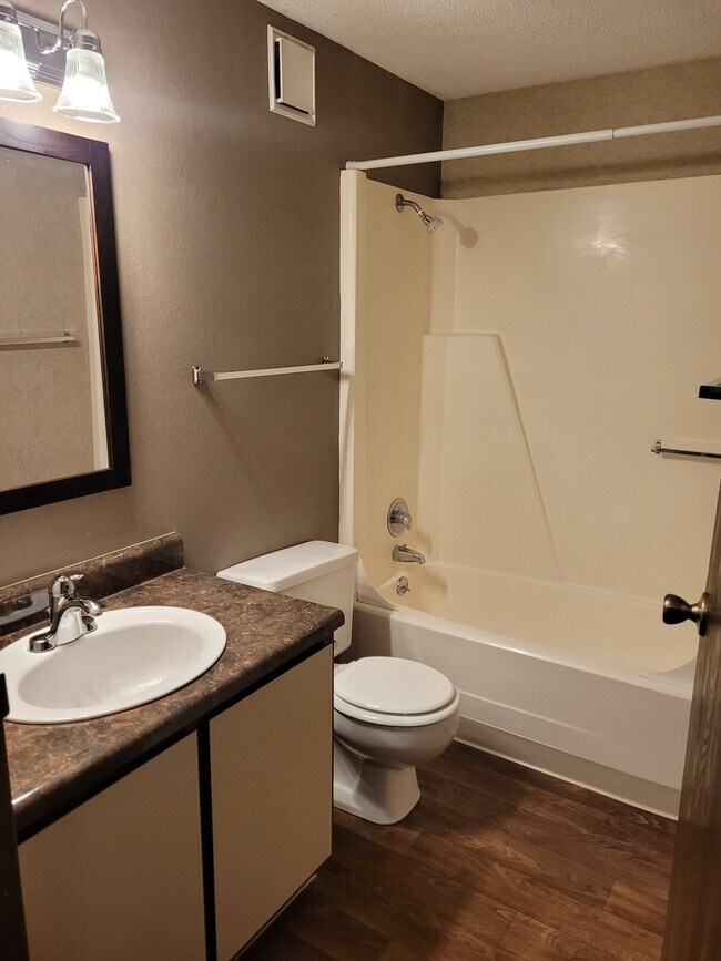 One Bedroom bath