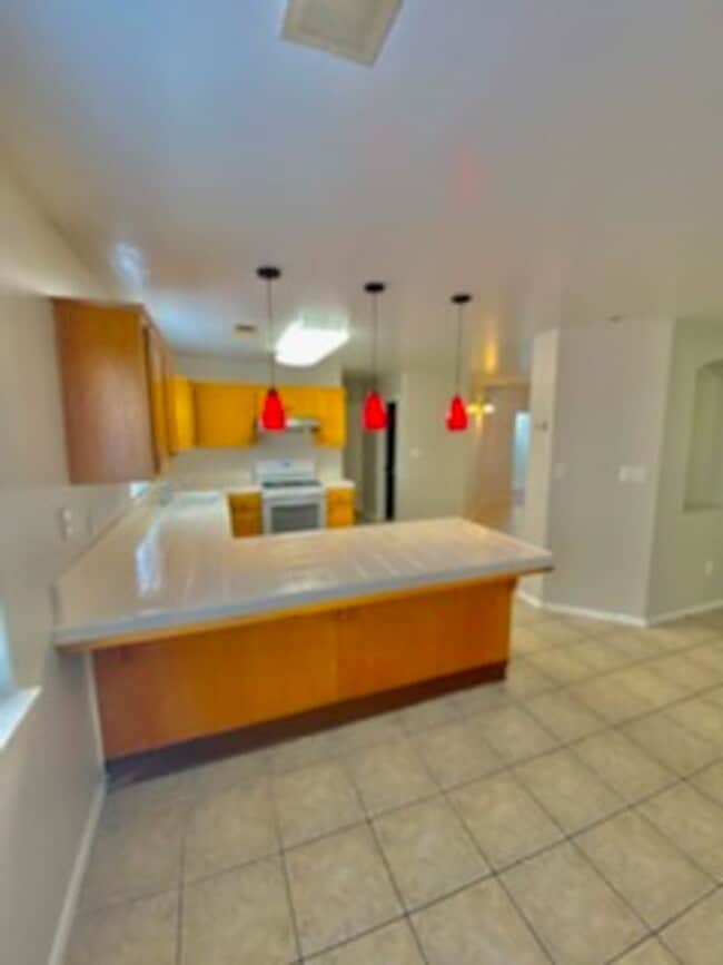 Photo - 4 bed/ 3 bath Recently Updated Home!