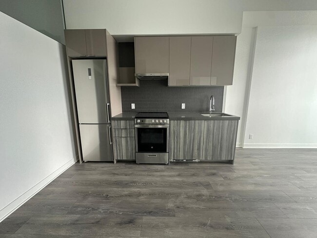 Photo - 406-10 Flavelle Trail Vaughan Unit 406