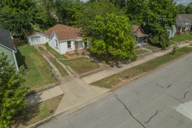 Photo - 2118 S Jackson Ave