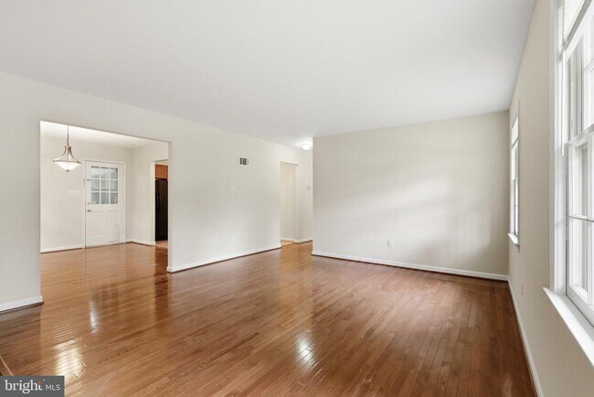 Photo - 8621 Buckboard Dr